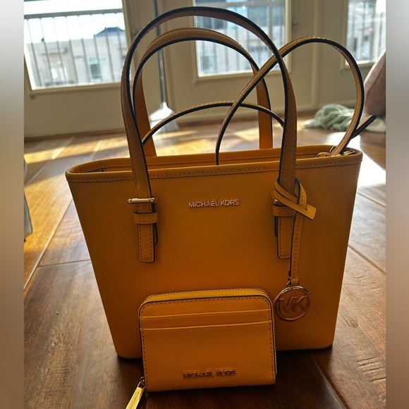 Michael Kors Jet Set Travel Extra-Small Logo Top-Zip Tote Bag & Wallet - Picture 1 of 5